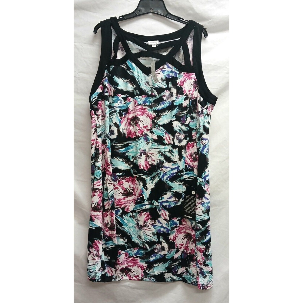 Avenue Dress, Floral Design, Sleeveless, Plus size 22/24 NWT